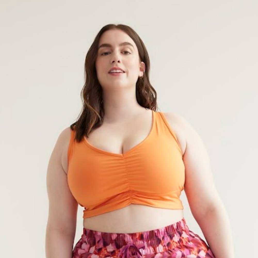 Active Zone - Low support Ruching V-neck Crop Top